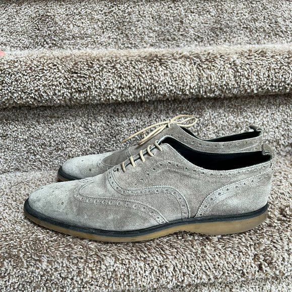Burberry Men’s  Beige  Suede Oxford Brogues.